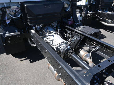 2024 Isuzu NPR HD 1F2