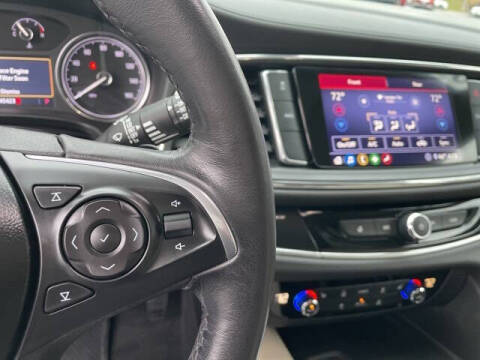 2020 Buick Enclave Essence