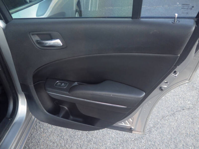 2011 Dodge Charger SE