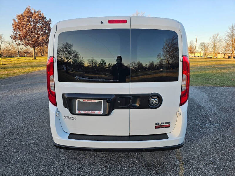 2019 RAM Promaster City SLT photo 4