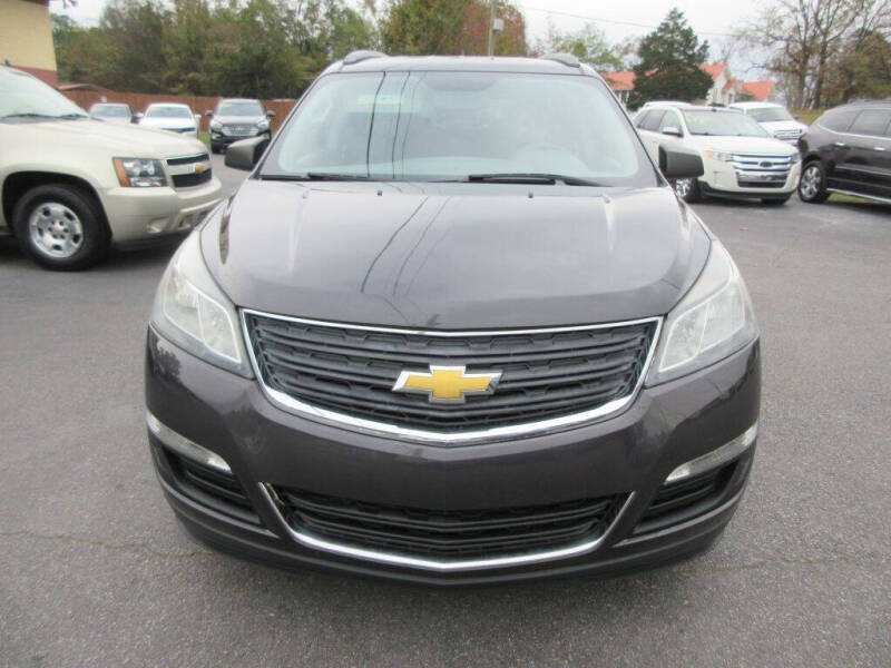 2015 Chevrolet Traverse LS photo 2