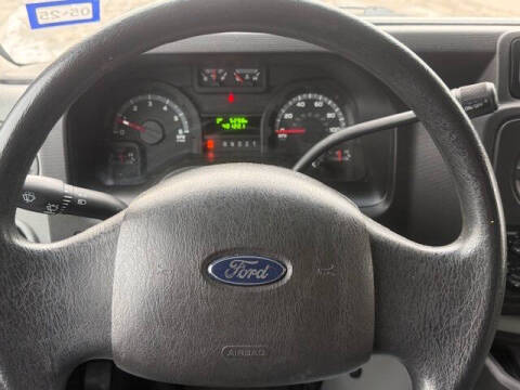 2013 Ford E-Series E-350 SD XL