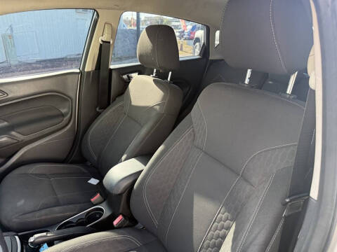 2015 Ford Fiesta SE