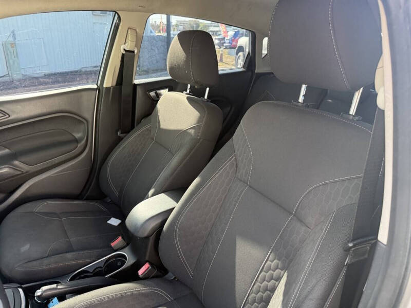 2015 Ford Fiesta SE