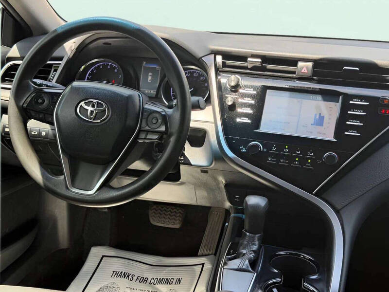 2018 Toyota Camry LE