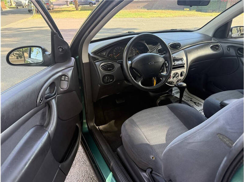 2001 Ford Focus ZX3