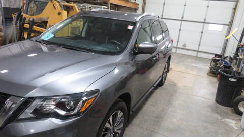 2019 Nissan Pathfinder SL