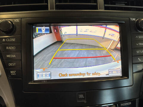 2014 Toyota Prius v Five