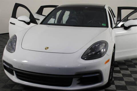 2017 Porsche Panamera