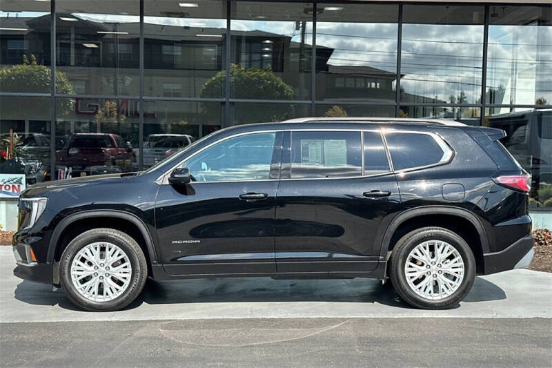 2024 GMC Acadia Elevation