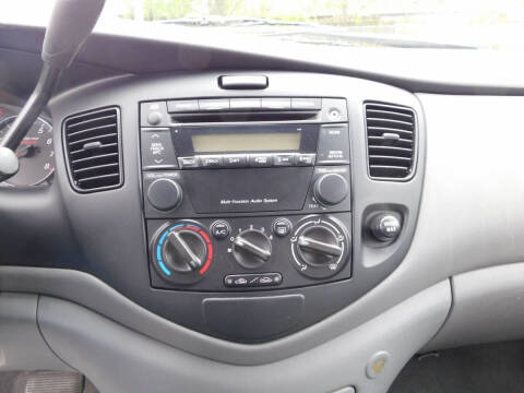 2004 Mazda MPV LX