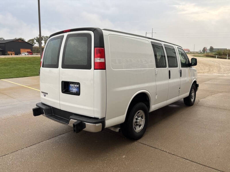 2021 Chevrolet Express 2500