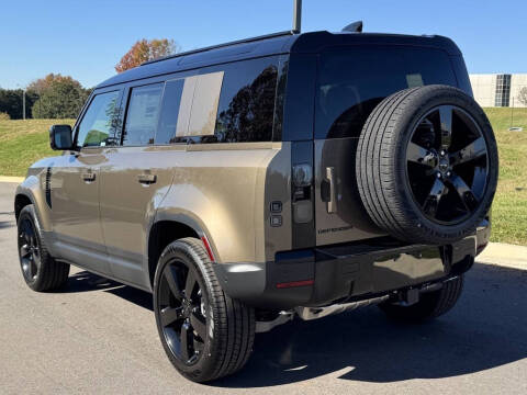 2026 Land Rover Defender 110 P300 S