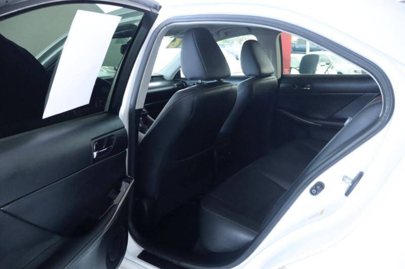 2016 Lexus IS 200t