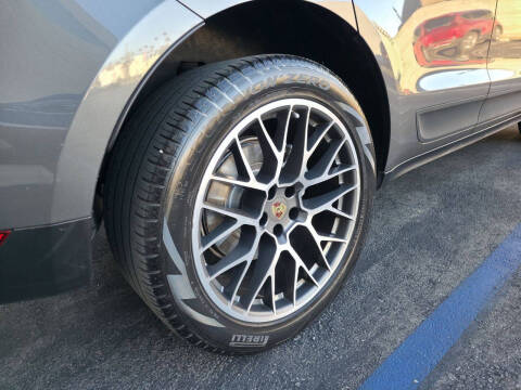 2016 Porsche Macan S