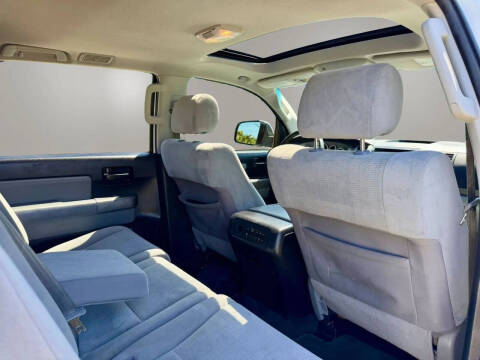 2017 Toyota Sequoia SR5