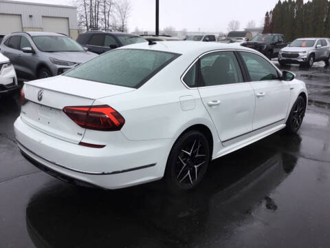 2017 Volkswagen Passat 1.8T R-Line