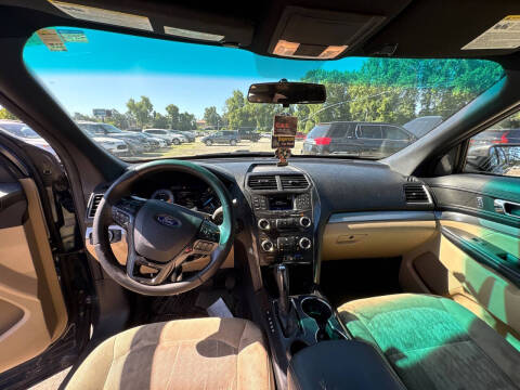 2016 Ford Explorer