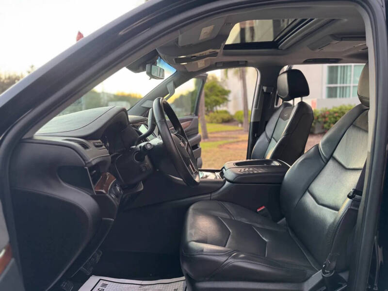 2017 Cadillac Escalade ESV Luxury