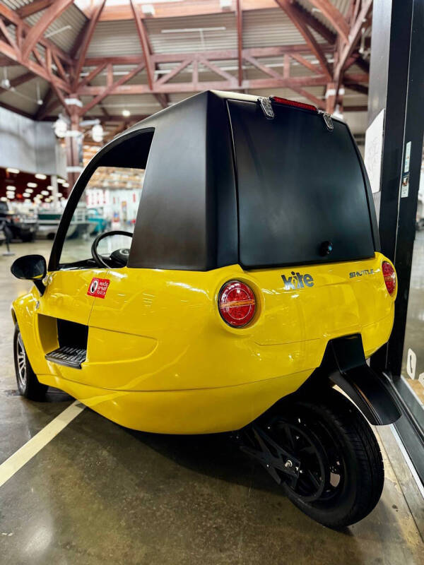 2024 KITE SHUTTLE EV TRIKE 55 MPH 90 MIL