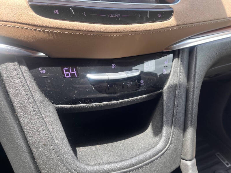 2017 Cadillac XT5 Platinum