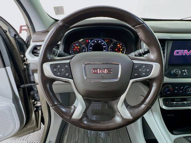 2022 GMC Acadia SLT