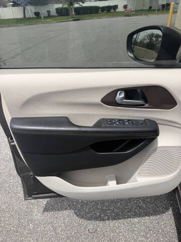 2017 Chrysler Pacifica Touring