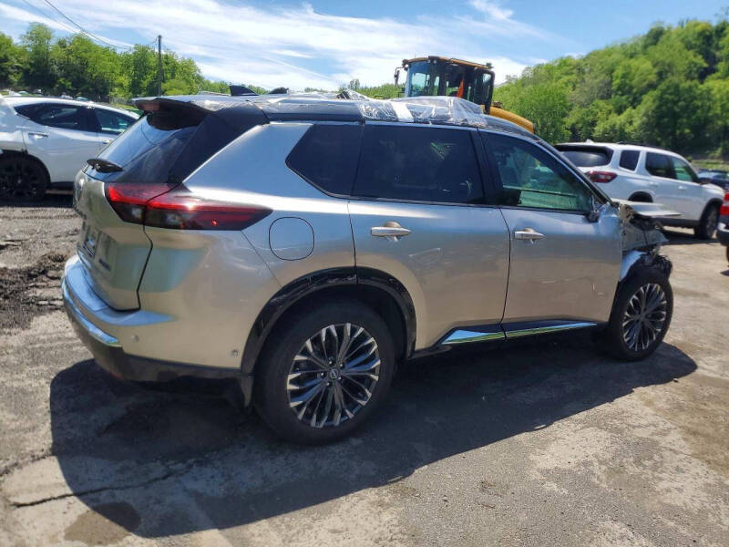 2025 Nissan Rogue Platinum
