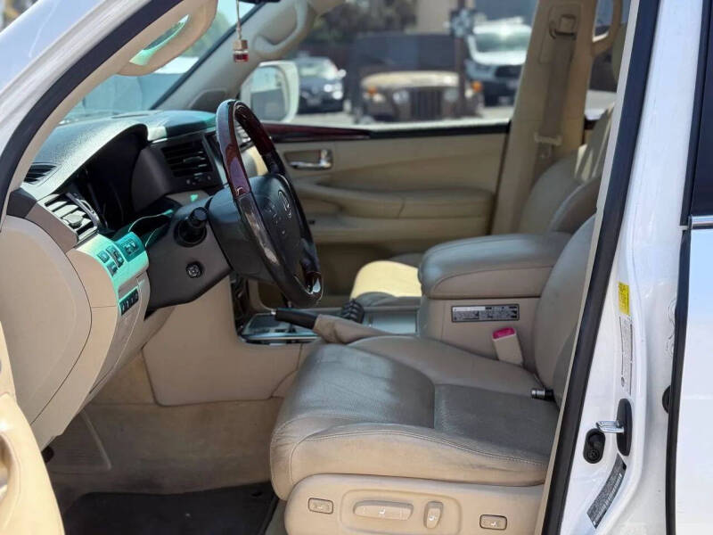 2011 Lexus LX 570