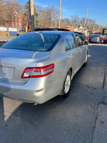 2011 Toyota Camry LE