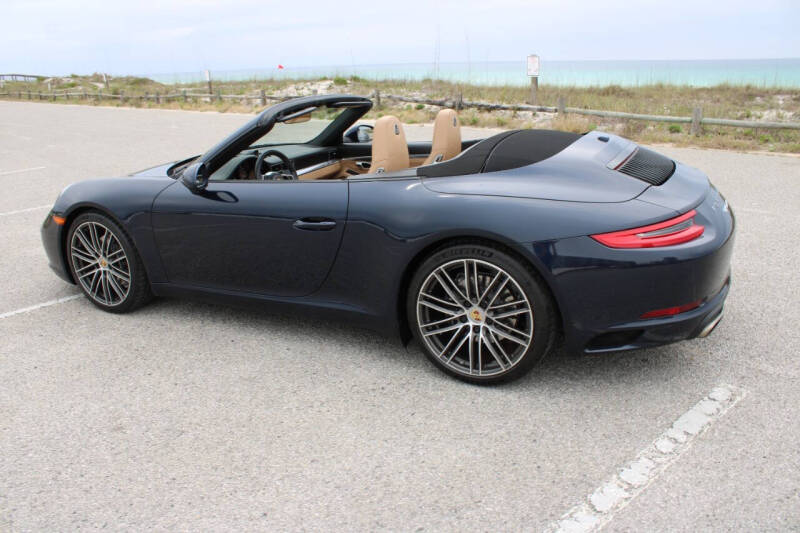 2018 Porsche 911 Carrera