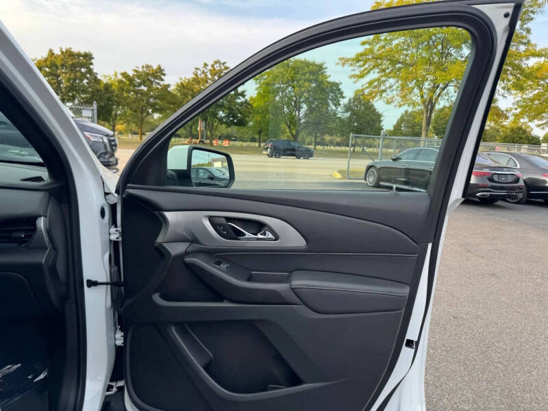 2022 Chevrolet Traverse LT Leather