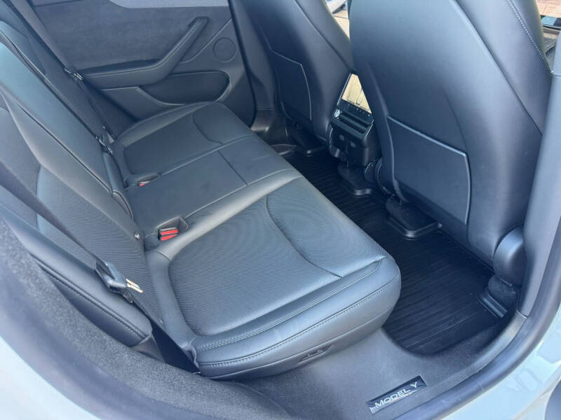 2026 Tesla Model Y Premium