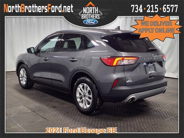 2021 Ford Escape SE