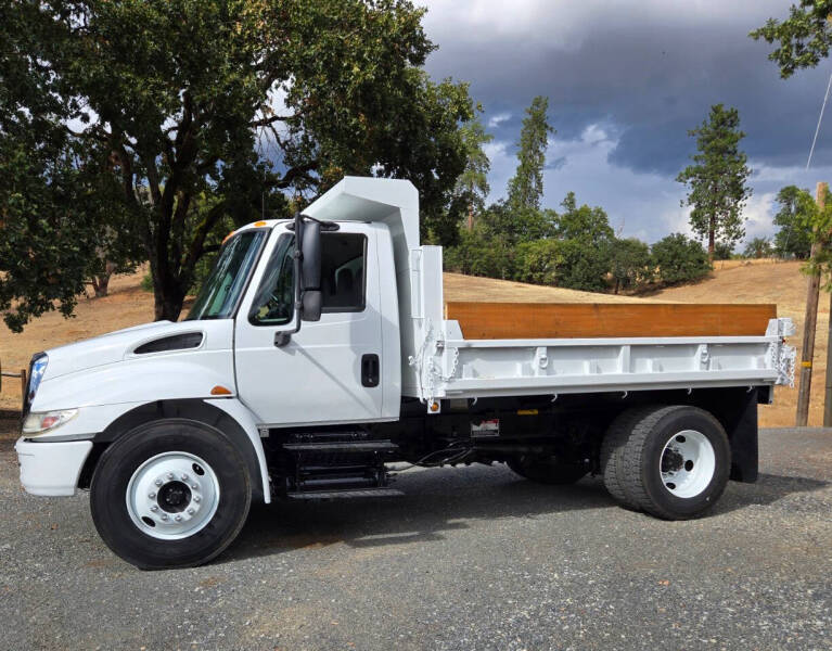 2003 International Dump Truck - NON CDL
