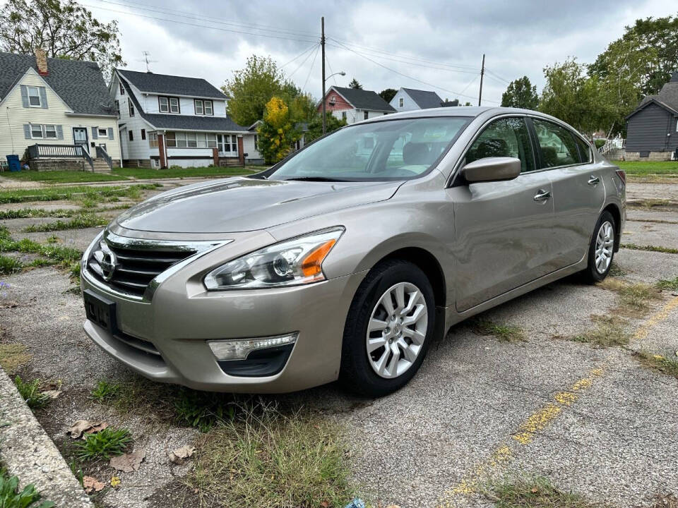 2015 Nissan Altima for sale at SRL SAHER in Lorain, OH