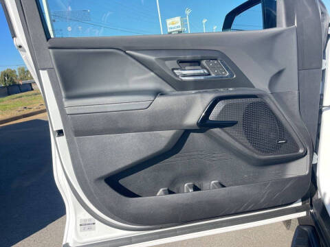 2025 Chevrolet Silverado EV LT