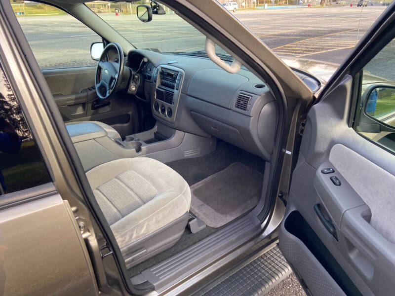 2005 Ford Explorer XLT