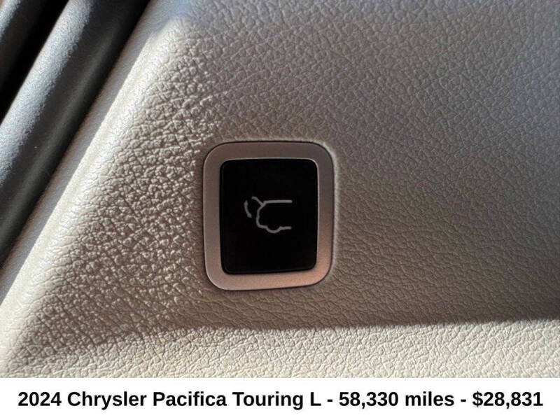 2024 Chrysler Pacifica Touring L