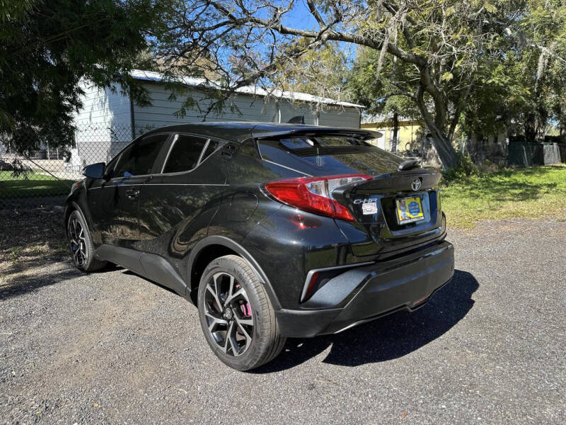 2019 Toyota C-HR Limited photo 6