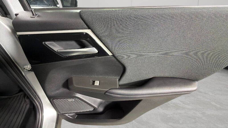 2025 Mitsubishi Outlander ES