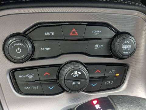 2023 Dodge Challenger SXT