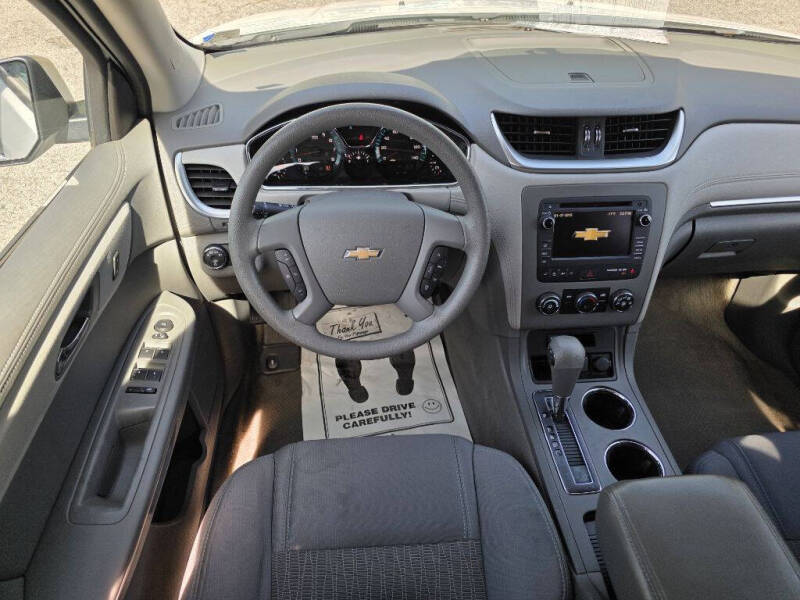 2017 Chevrolet Traverse LS