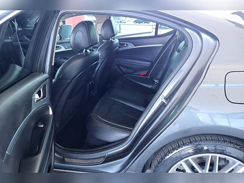 2021 Genesis G70