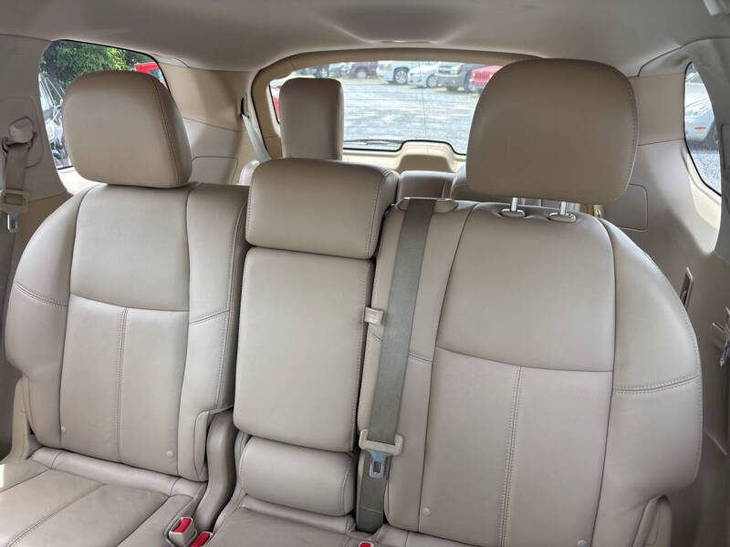 2013 Nissan Pathfinder SL