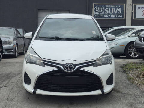 2015 Toyota Yaris 5-Door SE