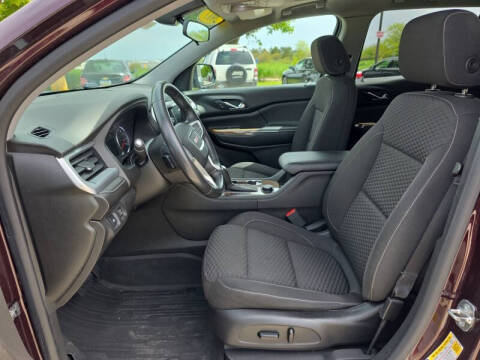2017 GMC Acadia SLE-2