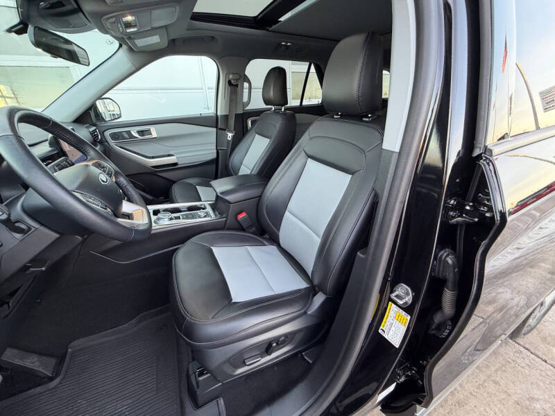 2024 Ford Explorer XLT