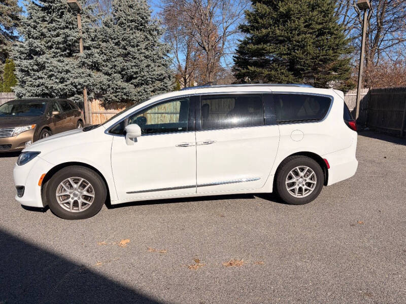 2020 Chrysler Pacifica Touring L