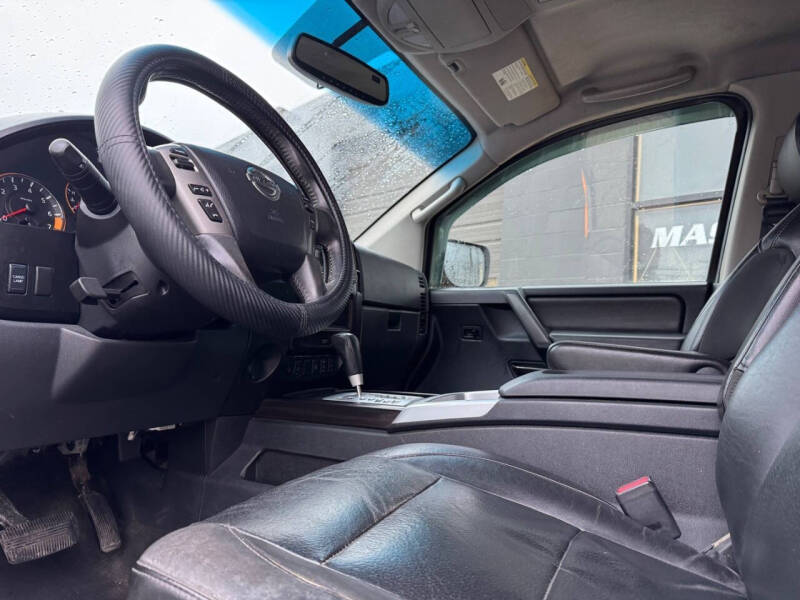 2014 Nissan Titan SL